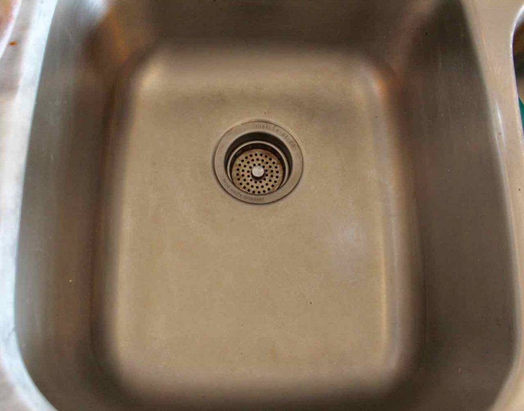 An example of a clean kitchen sink
